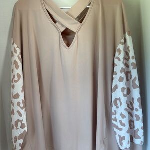Shein curve long sleeved creamy tan long sleeved leopard print shirt size 2x